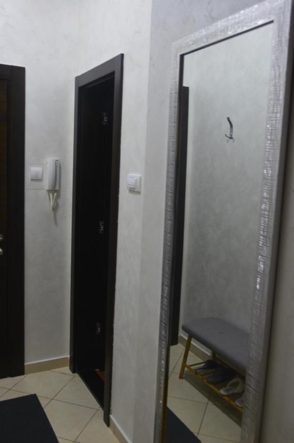 Апартаменты Teodora Lux Apartman Free Privat Parking Нови-Сад Экстерьер фото